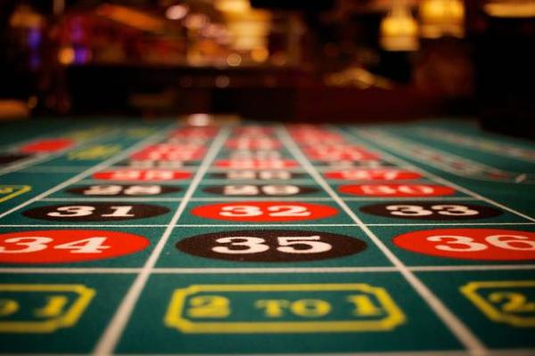Discover 실시간 바카라사이트 Featuring Interactive Dealer Tables